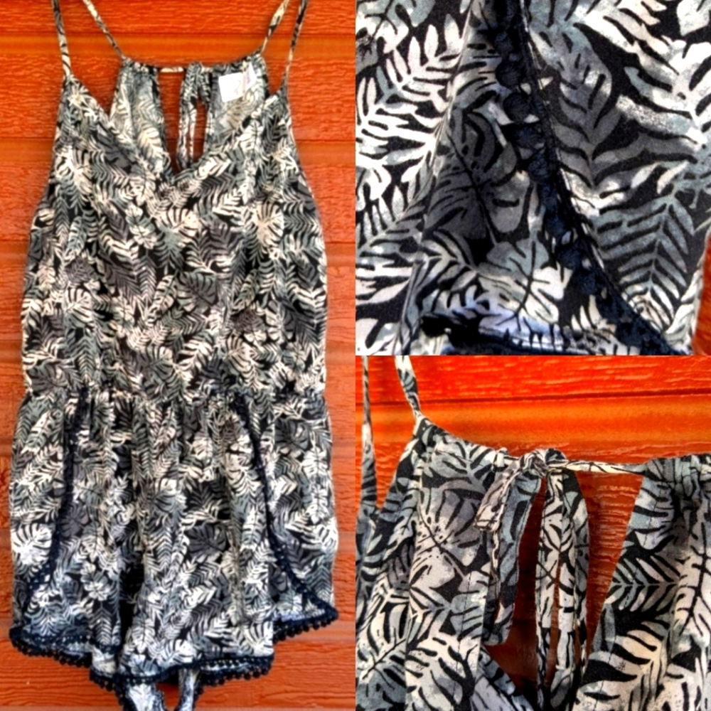 Nordstrom 🖖 BP. 🖖 Leaf Print Romper